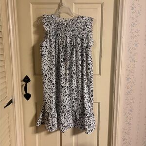 Elegant Black and White Women's Casual Dress